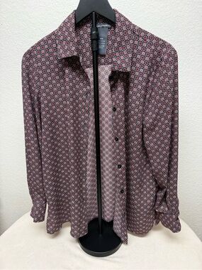 Chelsea & Theodore Burgundy and Black Geometric Button-Down Blouse
